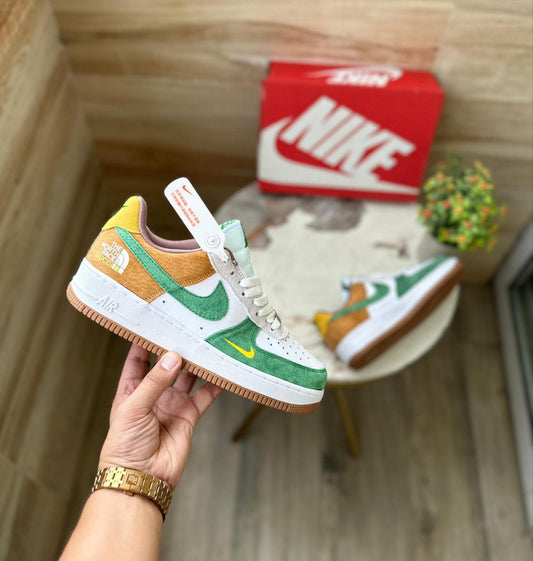 NIKE AIRFORCE NORTH FACE GUCCI