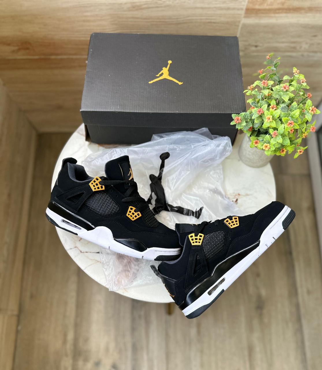 Air Jordans Retro 4 ROYALTY