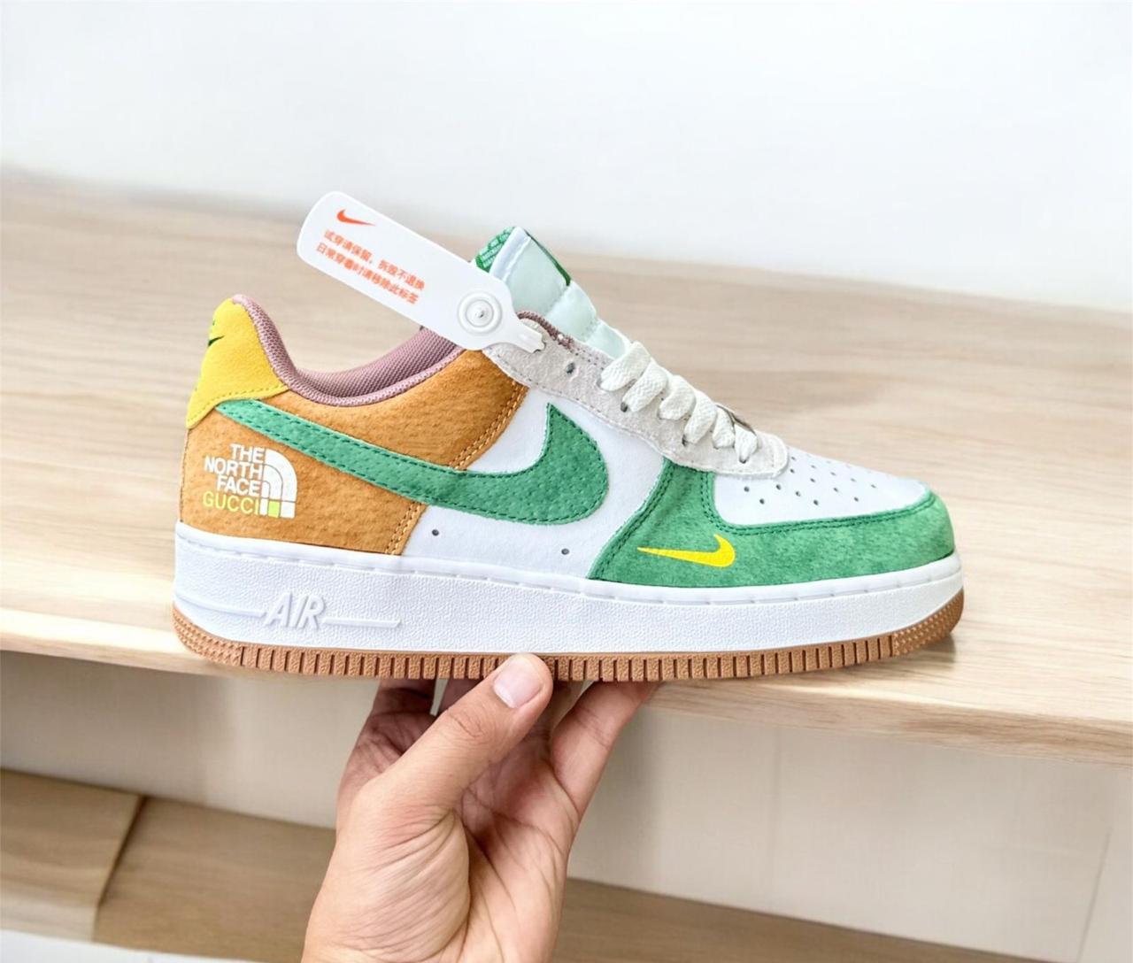 NIKE AIRFORCE NORTH FACE GUCCI