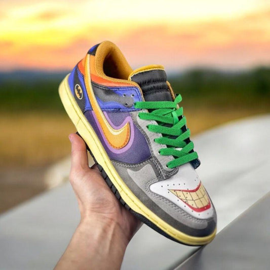 Nike SB DUNK BATMAN X JOKER