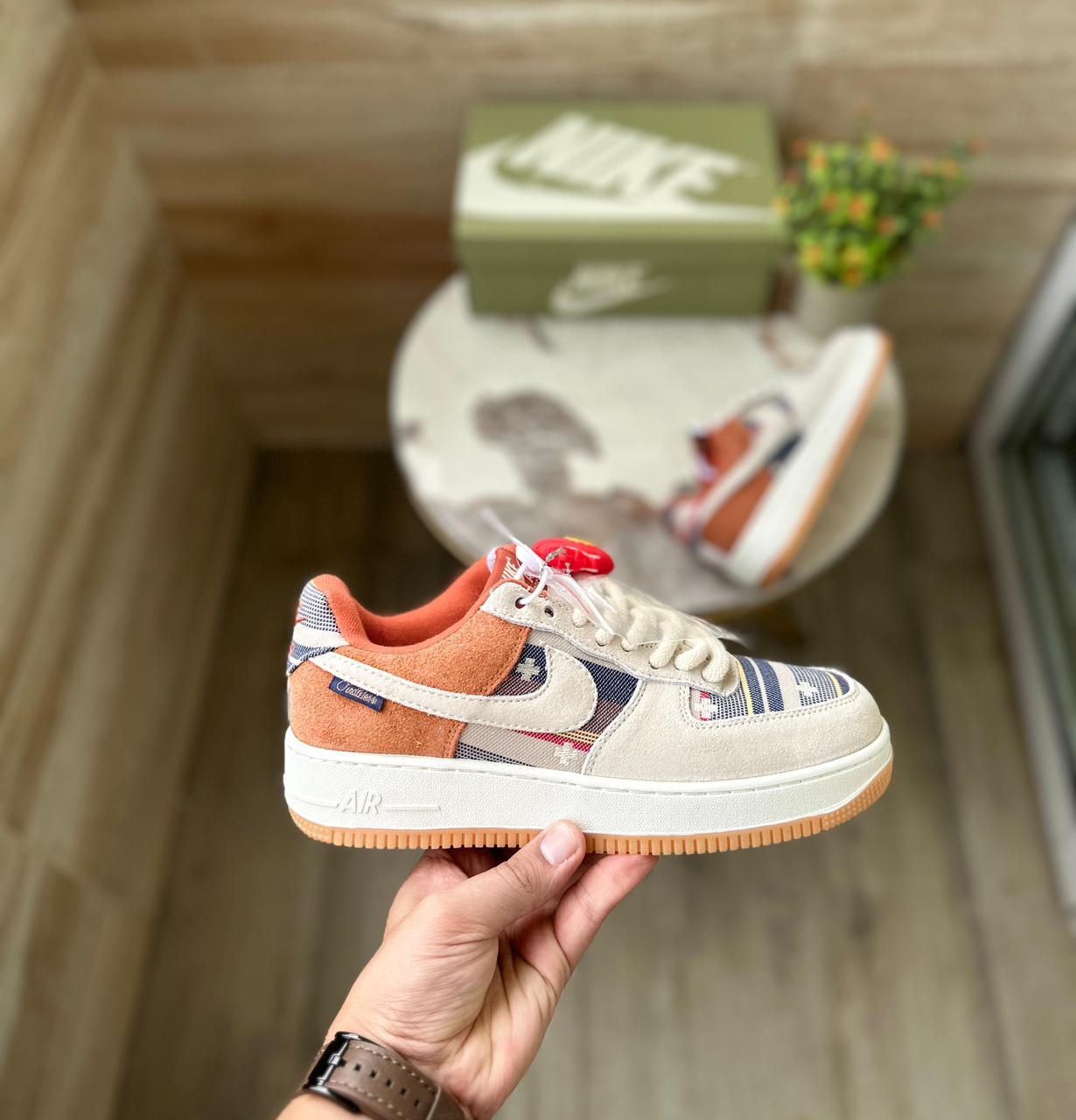 Nike AIRFORCE dollars